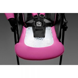 В сиденье коляски используется инновационный материал AirBreath с улучшенной паропроницаемостью, гасит вибрации