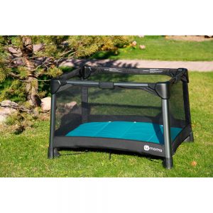 Манеж 4moms Breeze отлично подходит для использования на природе