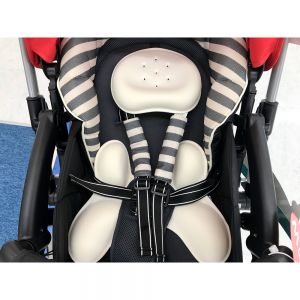 Специальные анатомические подушечки позволяют использовать коляску с самого рождения малыша