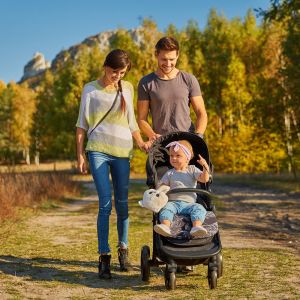 Используя специальные фиксаторы, колеса можно установить для прямого движения