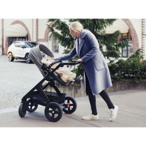 Voksi Breeze Light подойдёт почти для всех прогулочных колясок и автокресел