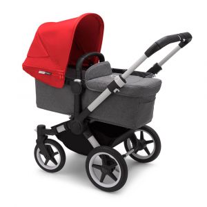 Капюшон, установленный на спальный блок Bugaboo Donkey 3