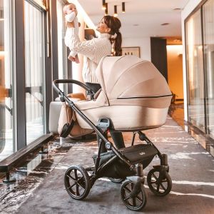 Коляска Tutis Viva Luxury выглядит стильно и современно