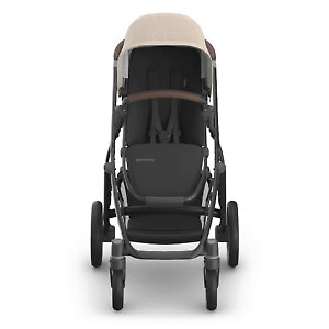 UPPAbaby Vista V3 обладает широким и вместительным прогулочным блоком