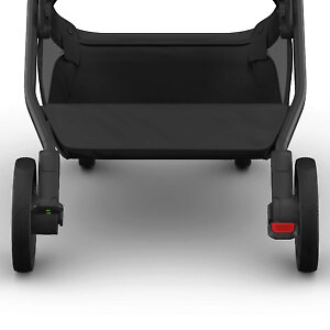 Тормозная система в виде двух педалей у левого и правого задних колёс