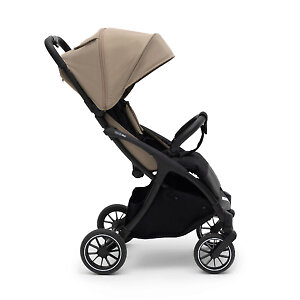 Коляска Mini LX предлагает эргономичную вертикальную посадку для малыша