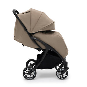 Большой капюшон с дополнительной секцией и защитой от вредного УФ-излучения солнца