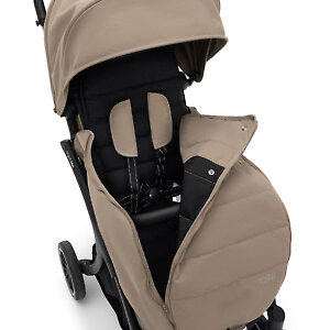 В комплекте теплая накидка на ножки для холодного времени года