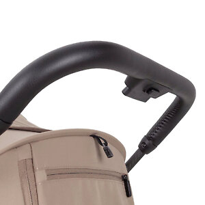 Ручка без регулировки по высоте, обтянута экокожей, по центру кнопка сложения