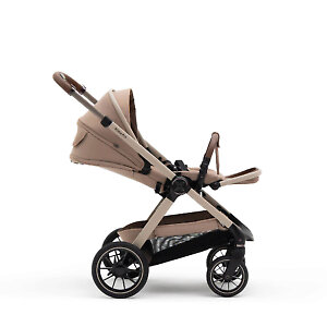 Для сна или дневного отдыха, сиденье раскладывается в ровное спальное место