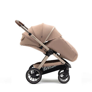 Используя накидку на ножки и полностью раскрыв капюшон, вы получите закрытый кокон