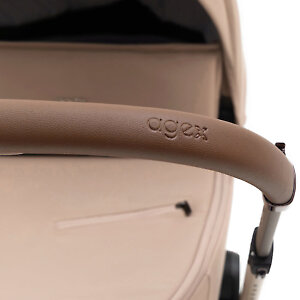 Ручка телескопически регулируется по высоте, обтянута тактильно приятной экокожей