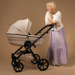Tutis Uno 6 Plus серии Eco - стильная и модная коляска в экокоже