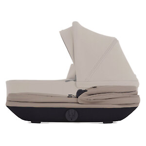 Люлька складывается в плоский блинчик