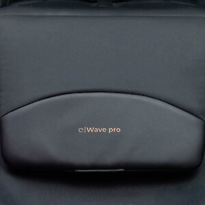 Новая форма подножки с грязезащитной областью из экокожи снизу