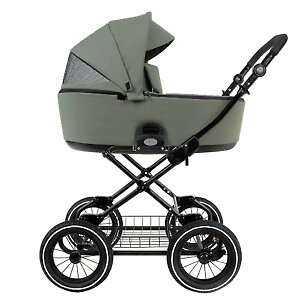 Для вентиляции в теплое время года в капоре есть сетчатое окошко