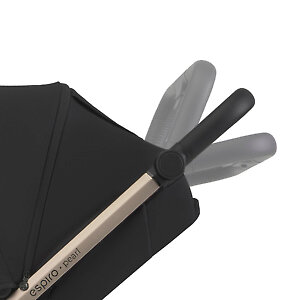 Ручка регулируется по высоте путем нажатия двух кнопок по бокам