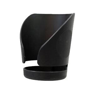 В комплекте у коляски фирменный подстаканник