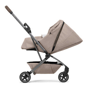 Секцию капюшона можно сложить