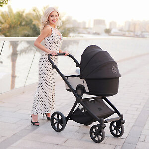 Коллекция Eco отличается комбинацией ткани и экокожи в обивке коляски