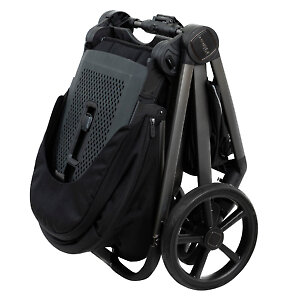 Коляска с классическим сложением книжкой независимо от направления установки сиденья