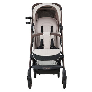 У коляски Pituso Q5 переднее шасси немного шире заднего