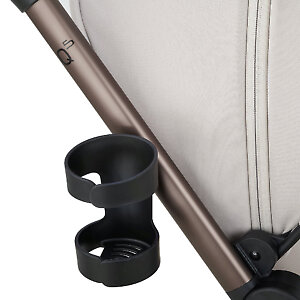 Для напитков в комплекте фирменный подстаканник