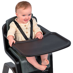 Столешница съемная, достаточно большая, расстояние от ребенка до столешницы оптимальное