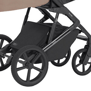 Вместительная закрытая корзина для вещей