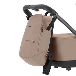 Коляска комплектуется оригинальной сумкой-рюкзаком для мамы