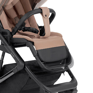 Подножка регулируется по наклону и телескопически по длине