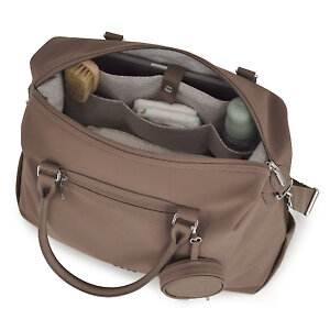 Внутри много места для всех необходимых вещей