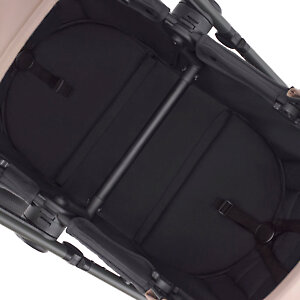 Посередине вагончик перекладина для жесткости конструкции