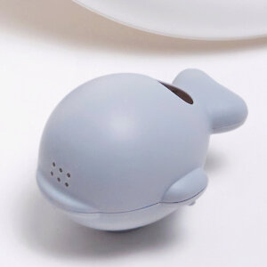 В комплекте оригинальная игрушка для развлечения малыша во время водных процедур