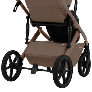 Пружинные амортизаторы на каждом колеса, плюс регулируемые амортизаторы на раме