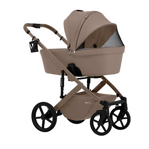 Одна из секций капора люльки сетчатая, закрыта тканью на молнии