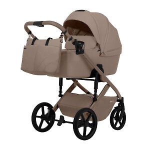 В комплекте сумка для мамы