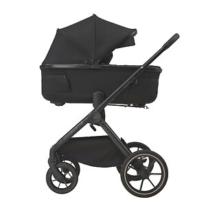 Капюшон люльки можно увеличить за счет дополнительной секции