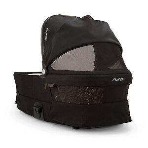 В изголовье две сетчатые секции для проветривания