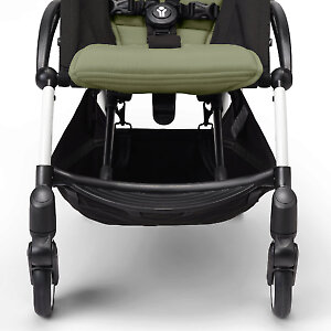 В корзинке под коляской поместятся игрушки малыша