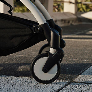 Передние колёса с амортизацией и системой умной блокировки