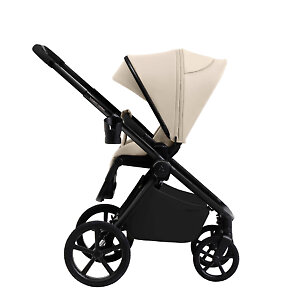 Сиденье можно установить против хода движения лицом к маме