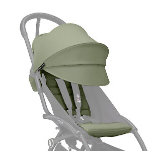 Капюшон оснащен дополнительным козырьком