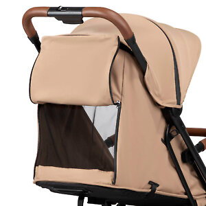 Летом заднюю часть капора можно поднять, под ней сетчатое окно для вентиляции