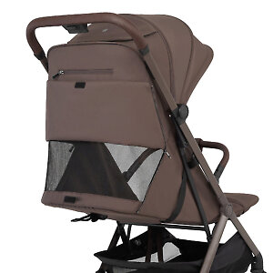 В задней части капора предусмотрено сетчатое окно для проветривания летом