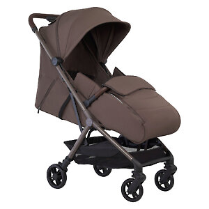 Для холодного времени года в комплекте есть теплая накидка на ножки