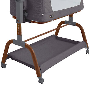 Снизу огромная корзина для всех необходимых вещей