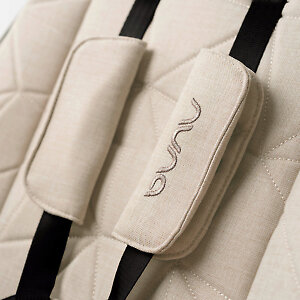 Мягкие плечевые накладки на ремни добавляют комфорта