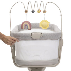 Бортики сетчатые, воздух свободно циркулирует внутри колыбели