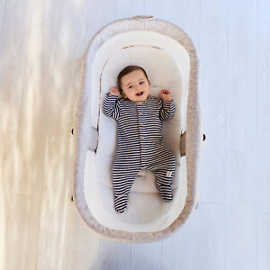 В качестве колыбели подходит для младенцев весом до 9 кг